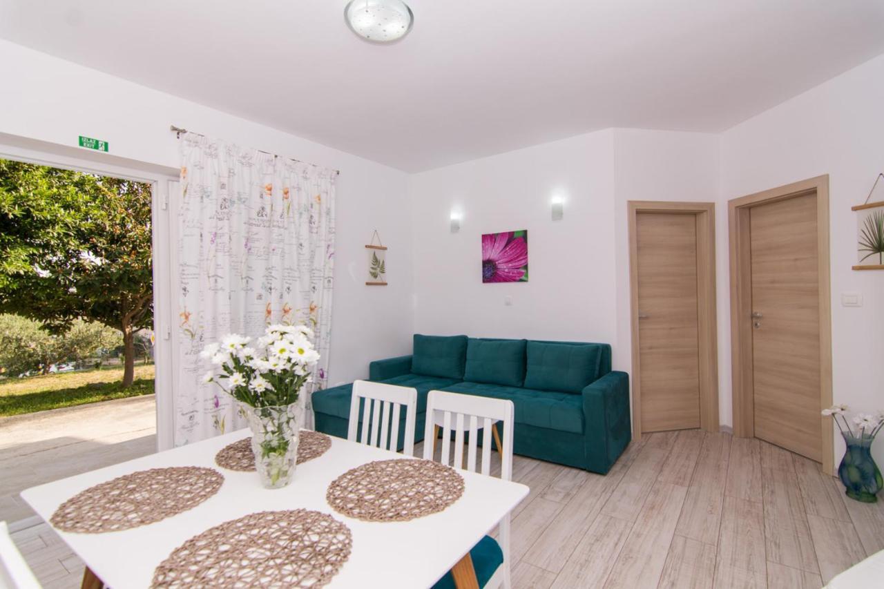 Apartamento Apartman Sun Solin Exterior foto