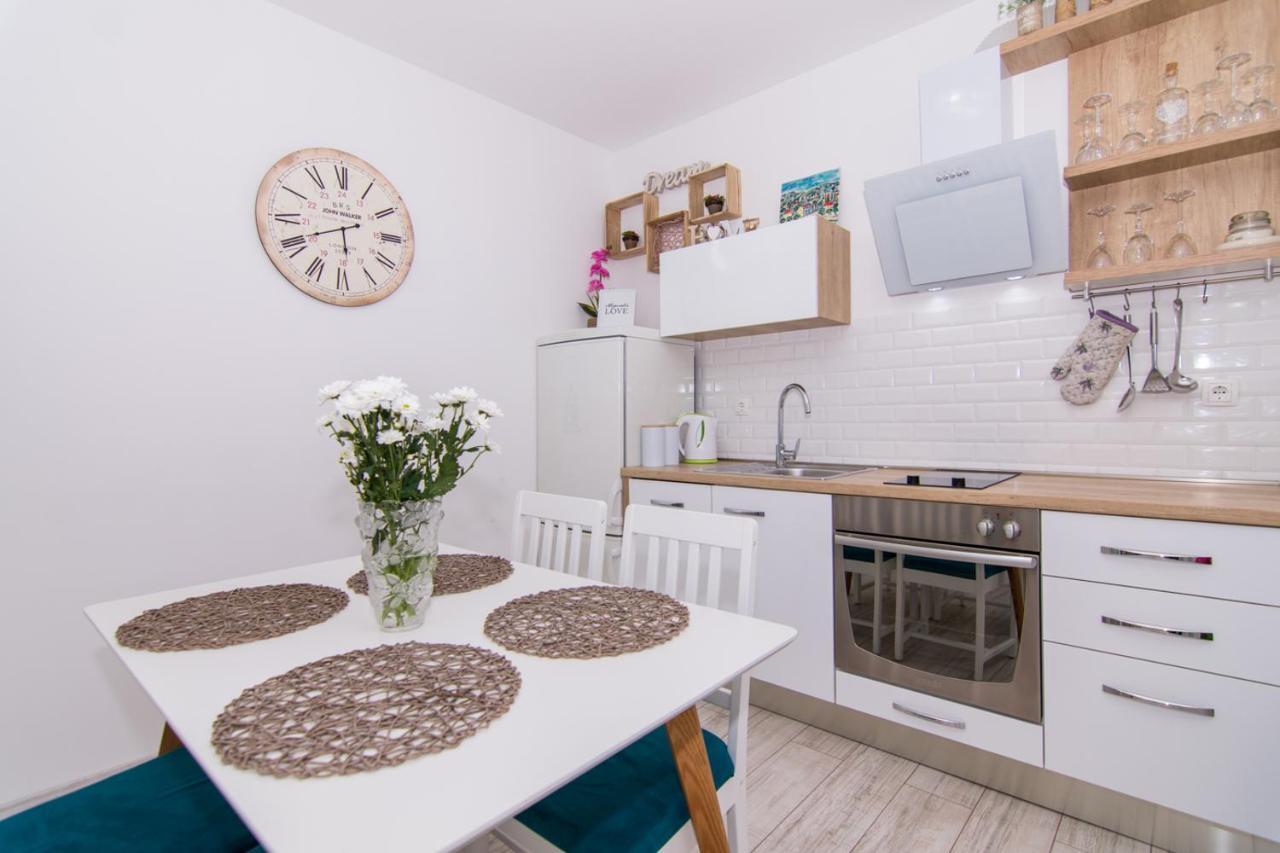 Apartamento Apartman Sun Solin Exterior foto