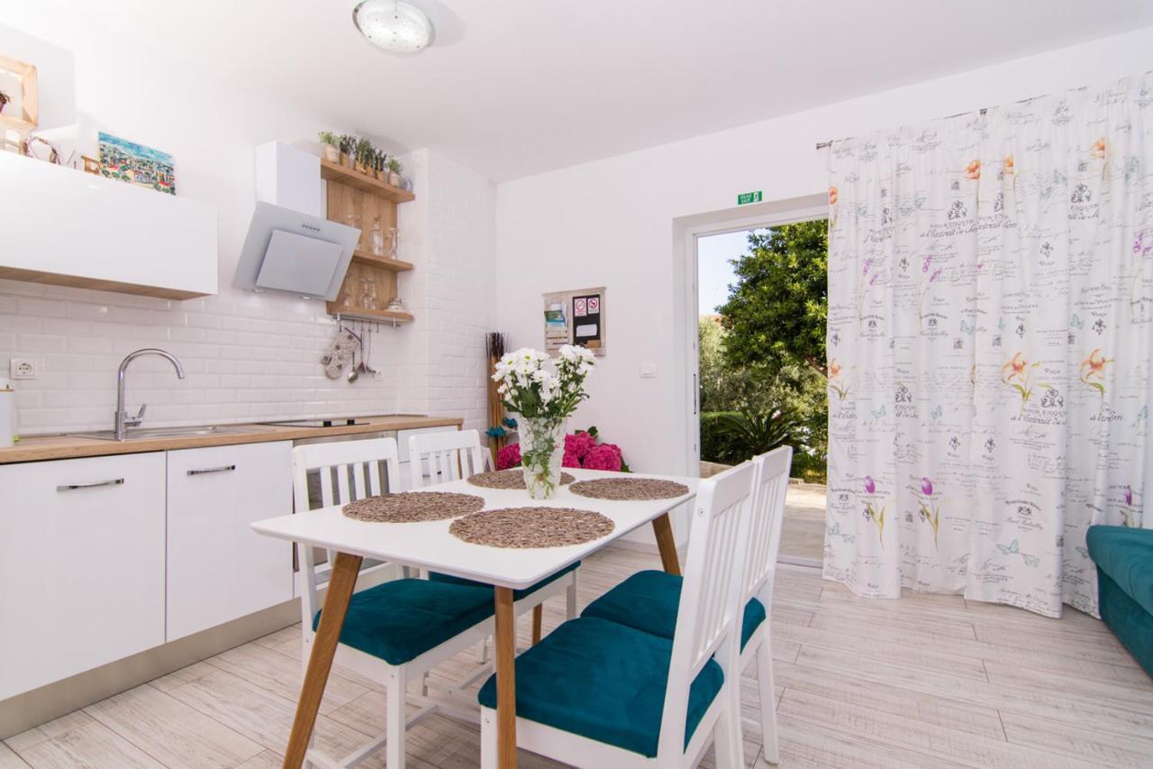 Apartamento Apartman Sun Solin Exterior foto