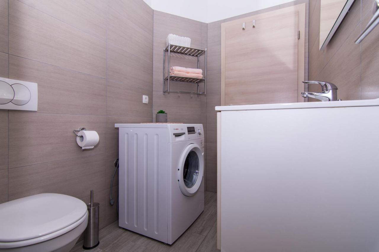 Apartamento Apartman Sun Solin Exterior foto